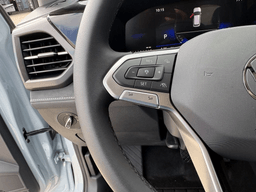 Volkswagen Taos SE Black FWD 2026