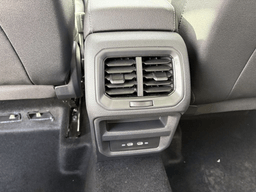 Volkswagen Taos SE Black FWD 2026