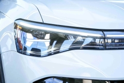 Volkswagen Taos SE Black FWD 2026