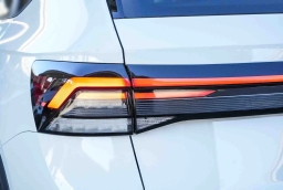 Volkswagen Taos SE Black FWD 2026