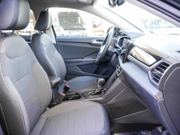 Volkswagen Taos SE Black FWD 2026