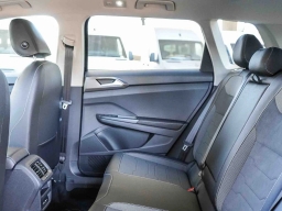 Volkswagen Taos SE Black FWD 2026