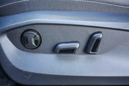 Volkswagen Taos SE Black FWD 2026