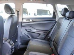 Volkswagen Taos SE Black FWD 2026