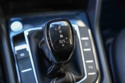 Volkswagen Taos SE Black FWD 2026