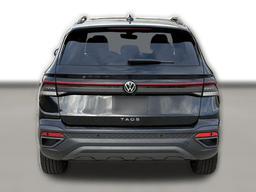 Volkswagen Taos SE Black FWD 2026