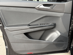 Volkswagen Taos SE Black FWD 2026