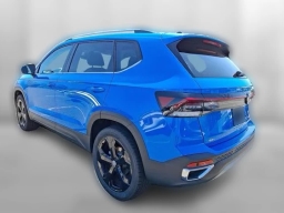 Volkswagen Taos SEL 4MOTION 2025