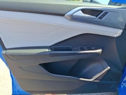 Volkswagen Taos SEL 4MOTION 2025