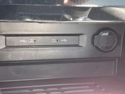 Volkswagen Taos SEL 4MOTION 2025