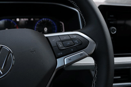 Volkswagen Taos SEL 4MOTION 2025