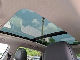 Volkswagen Taos SEL 4MOTION 2025