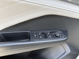 Volkswagen Taos SEL 4MOTION 2025