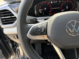 Volkswagen Taos SEL 4MOTION 2025