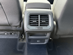 Volkswagen Taos SEL 4MOTION 2025