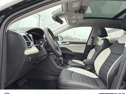 Volkswagen Taos SEL 4MOTION 2026