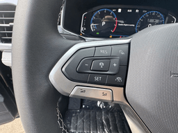 Volkswagen Taos SEL 4MOTION 2025