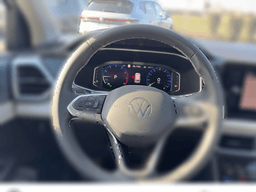 Volkswagen Taos SEL 4MOTION 2026