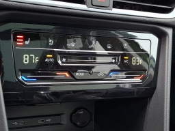 Volkswagen Taos SEL 4MOTION 2026