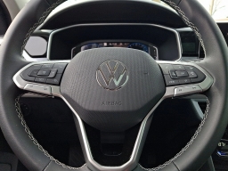 Volkswagen Taos SEL 4MOTION 2026