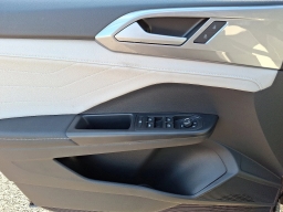 Volkswagen Taos SEL 4MOTION 2026