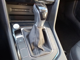 Volkswagen Taos SEL 4MOTION 2026