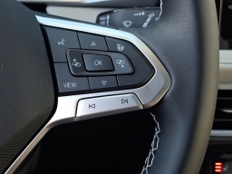 Volkswagen Taos SEL 4MOTION 2026