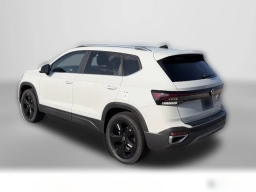 Volkswagen Taos SEL 4MOTION 2026