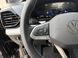 Volkswagen Taos S FWD 2025