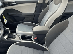 Volkswagen Taos S FWD 2026