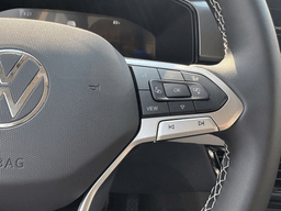 Volkswagen Taos S FWD 2025