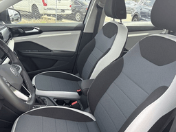 Volkswagen Taos S FWD 2025