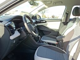 Volkswagen Taos S FWD 2026