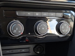 Volkswagen Taos S FWD 2026