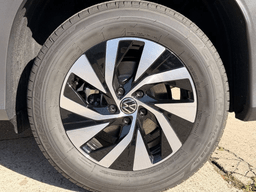 Volkswagen Tiguan S 2.0T FWD 2026