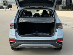 Volkswagen Taos SE FWD 2026