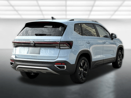 Volkswagen Taos SE FWD 2026