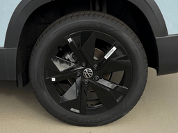 Volkswagen Taos SE FWD 2026