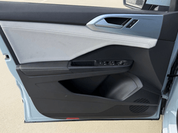 Volkswagen Taos SE FWD 2026