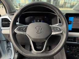 Volkswagen Taos SE FWD 2026