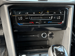 Volkswagen Taos SE FWD 2026