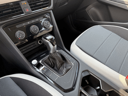 Volkswagen Taos SE FWD 2025