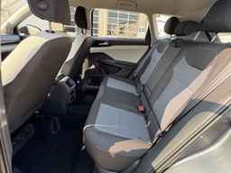 Volkswagen Taos SE FWD 2025