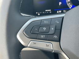 Volkswagen Taos SE FWD 2026