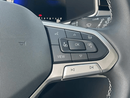 Volkswagen Taos SE FWD 2026