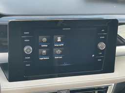 Volkswagen Taos SE FWD 2026