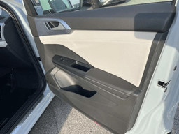 Volkswagen Taos SE FWD 2026