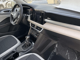 Volkswagen Taos SE FWD 2026