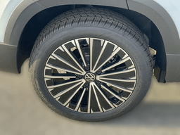 Volkswagen Taos SE FWD 2026