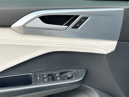 Volkswagen Taos SE FWD 2025